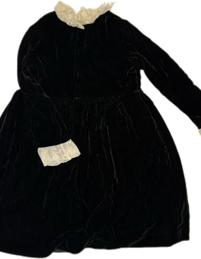 Bonpoint Velvet Dress with Lace Trim